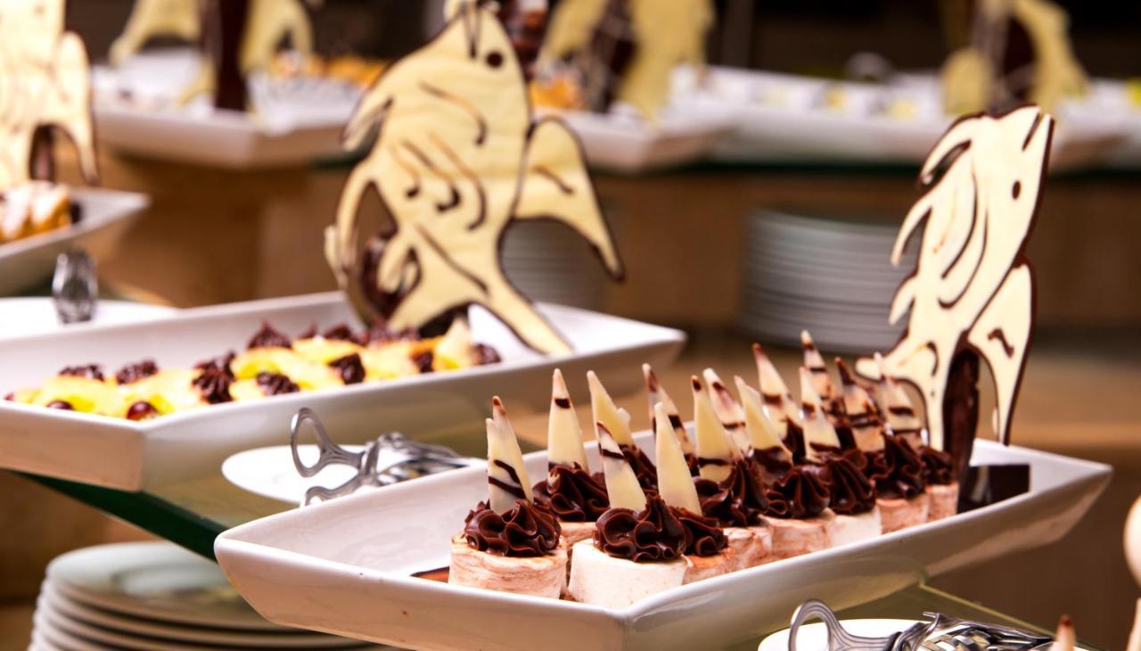 The Makadi Spa Hotel - Couples Only 18 Years Plus Hurghada Esterno foto Chocolate desserts