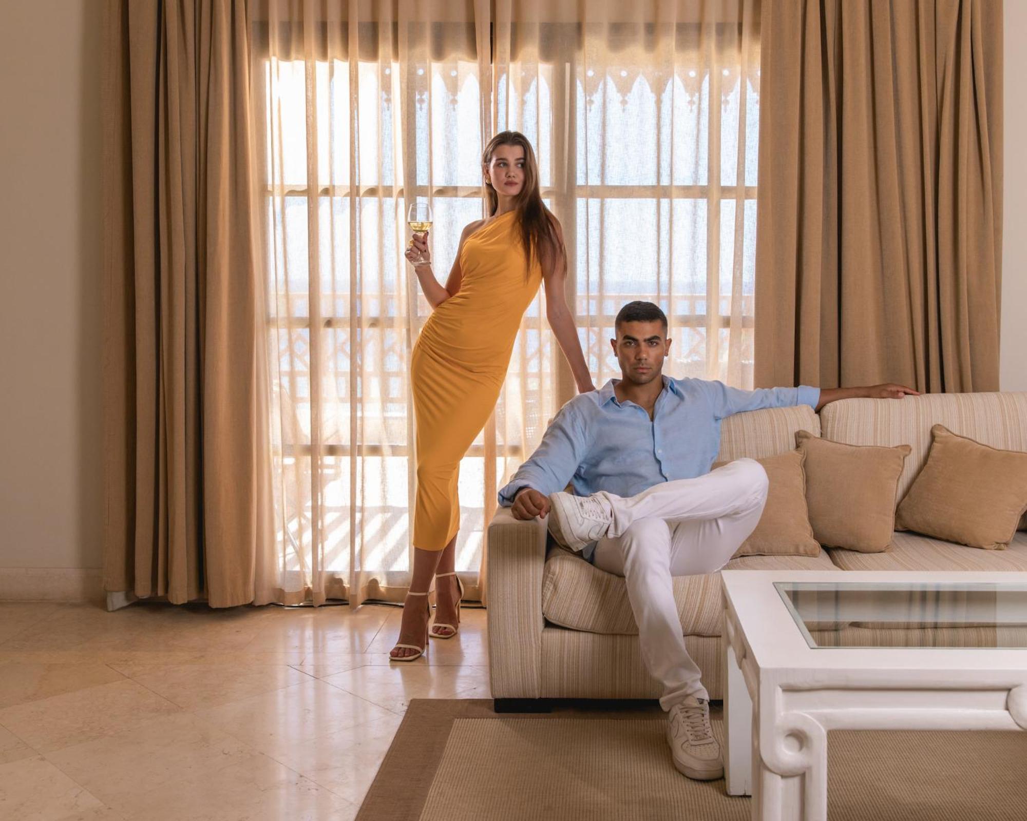 The Makadi Spa Hotel - Couples Only 18 Years Plus Hurghada Esterno foto A couple in a living room