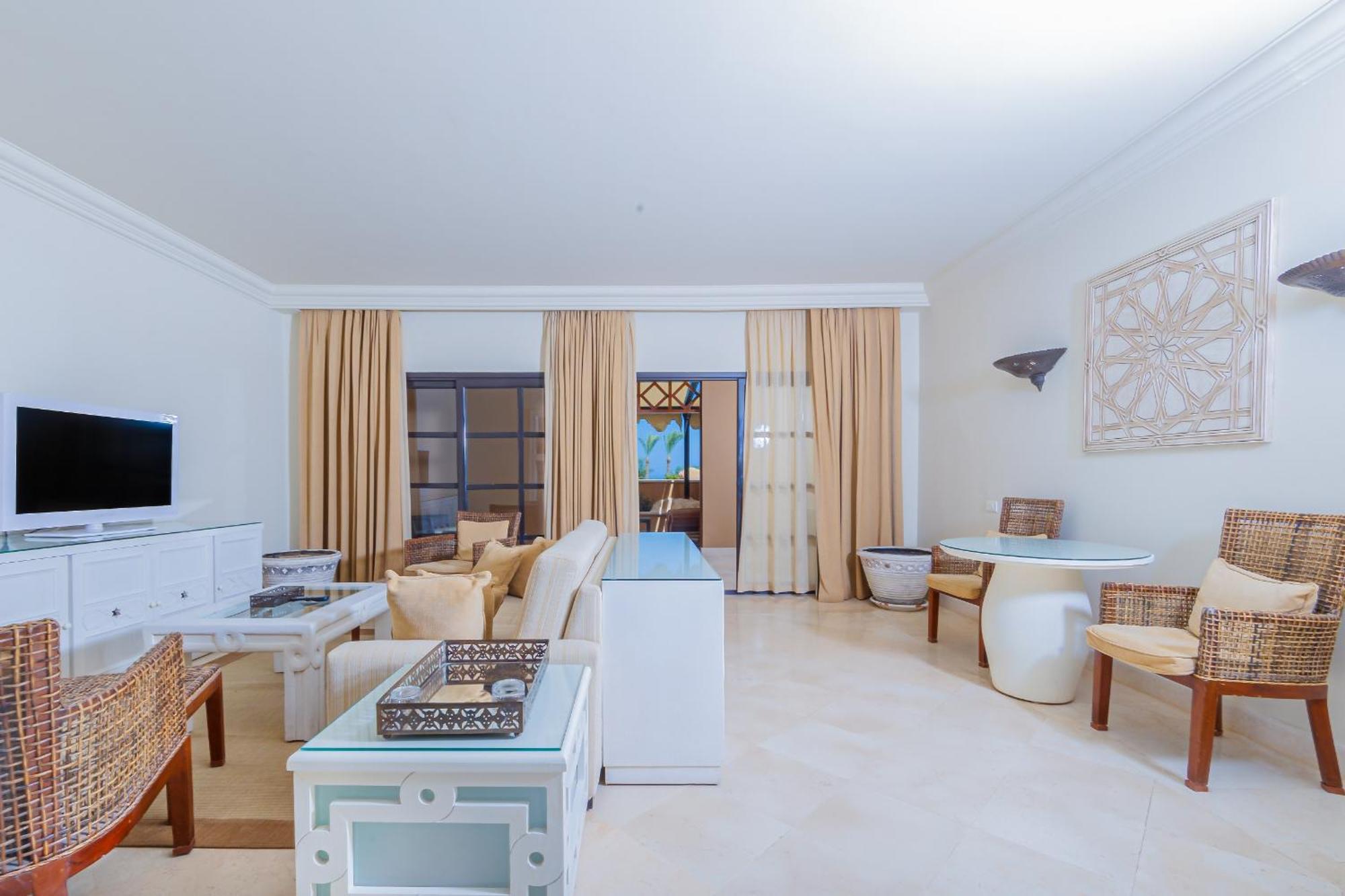 The Makadi Spa Hotel - Couples Only 18 Years Plus Hurghada Esterno foto Suite at the hotel